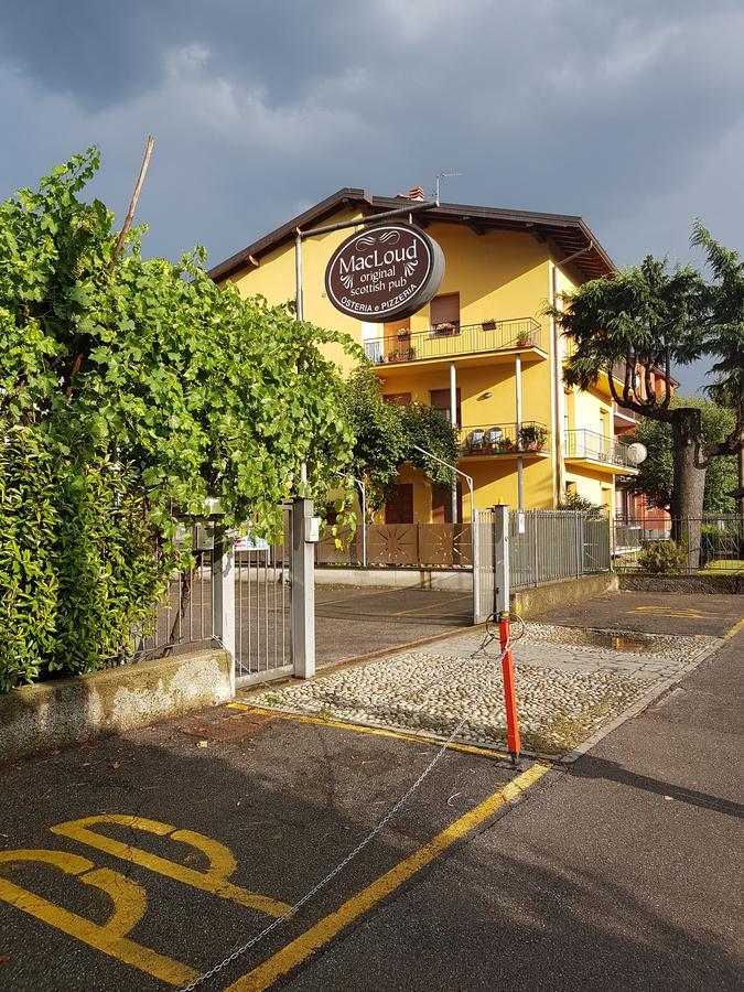 Macloud Pub B&B Sarnico Exterior photo
