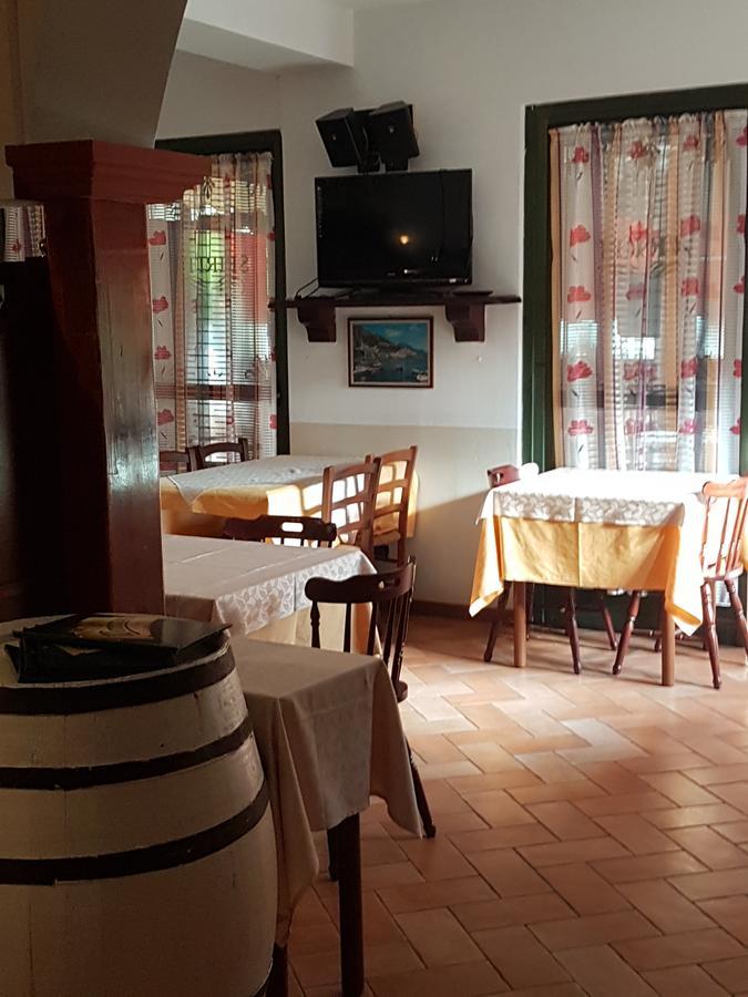 Macloud Pub B&B Sarnico Exterior photo